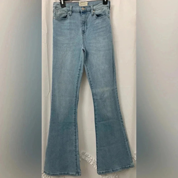Women’s Altar’d State Flare Jeans With Daisy Design On Back Size 27/5 EUC - Picture 1 of 5